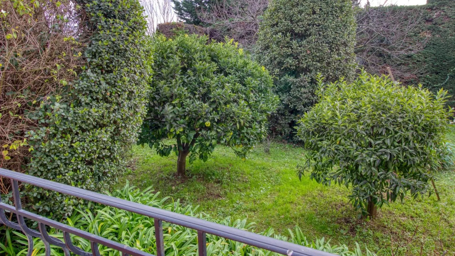 Antibes - Villa 4 People - Parking