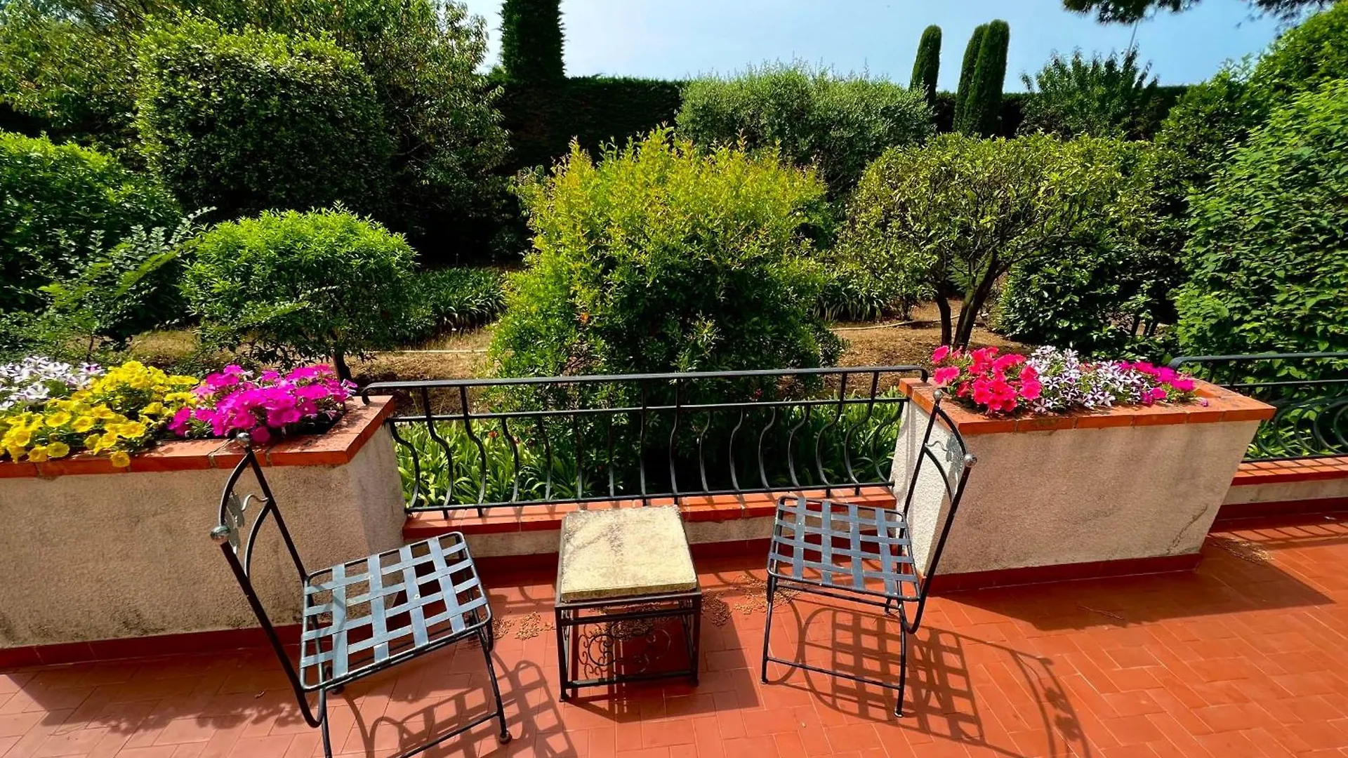 Antibes - Villa 4 People - Parking